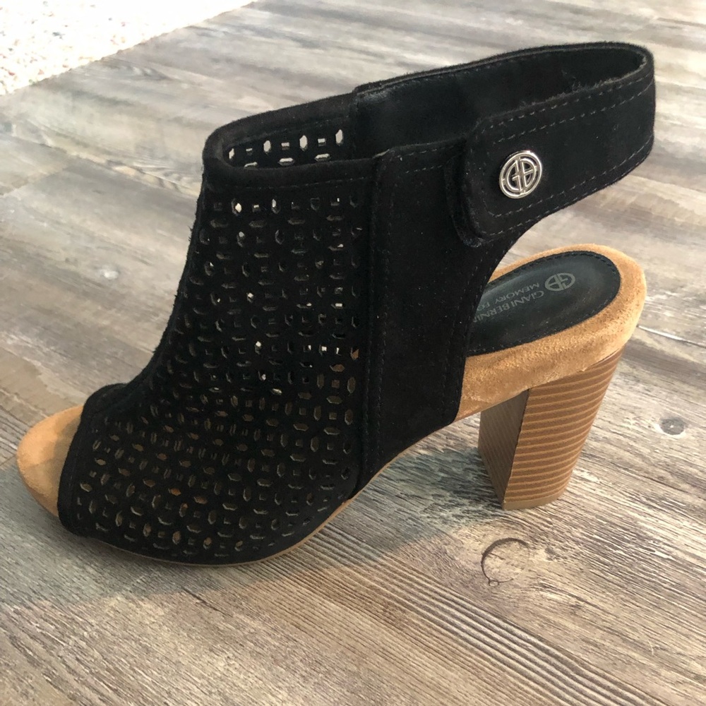 Giani Bernini Women’s peep toe black shooters